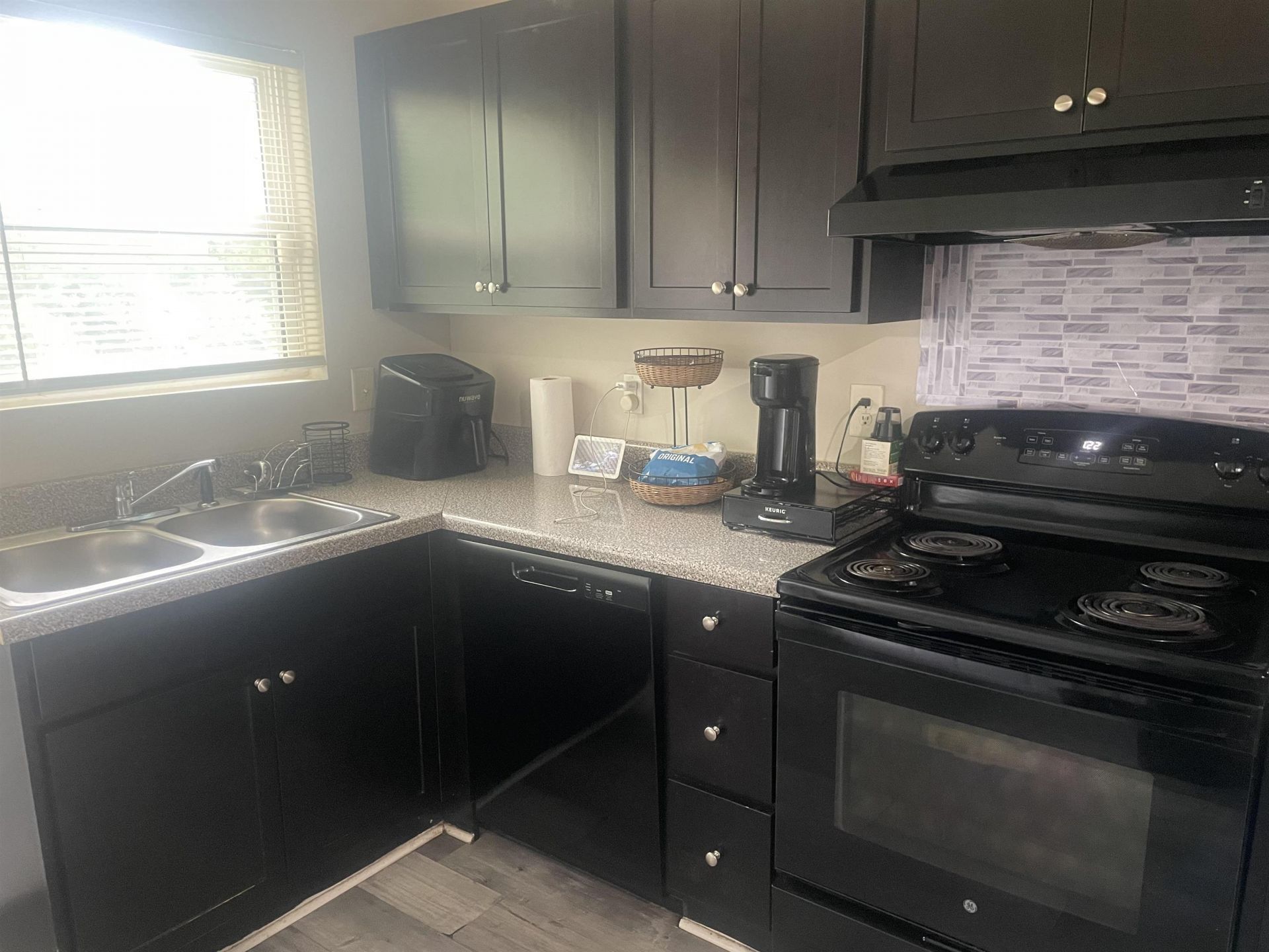 904 W Hemlock St.  Photo 6