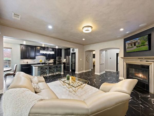 7096 Carmona, Grand Prairie, TX 75054