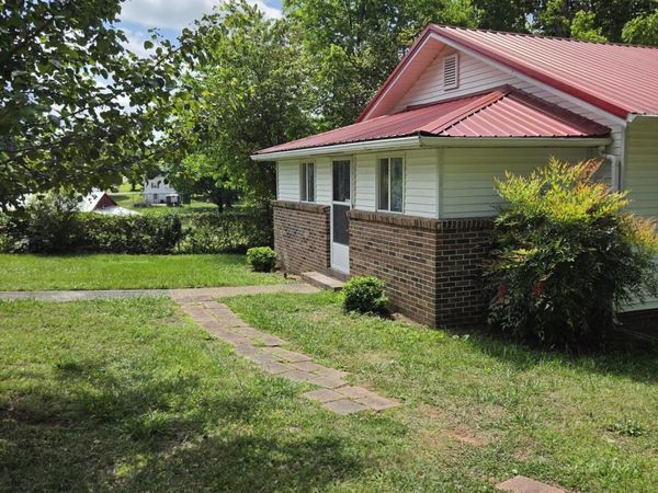 2145 Grey Ridge Rd, Maryville, TN 37801