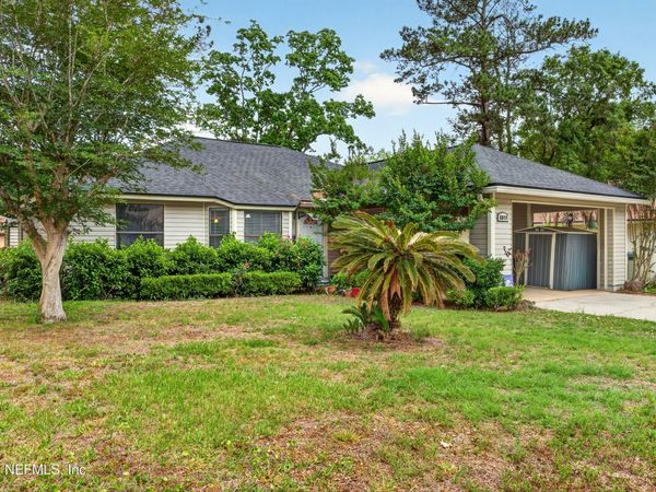 8849 VICTORIA LANDING Drive W, Jacksonville, FL 32208