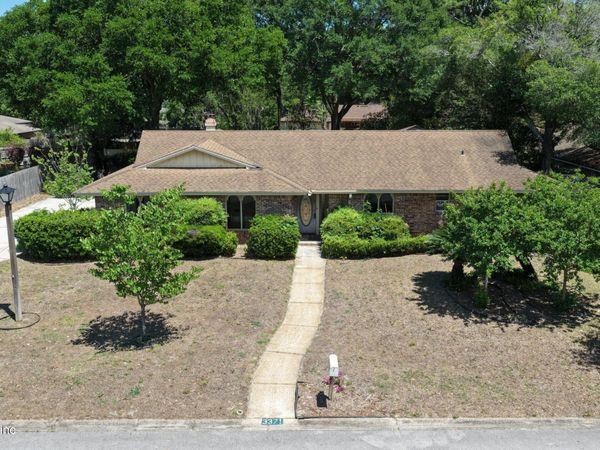 3371 DEBUSSY Road, Jacksonville, FL 32277