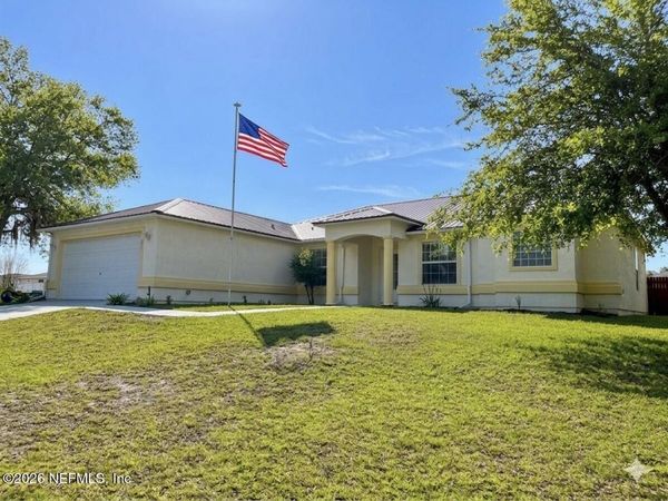 203 VILLAGE Drive, Welaka, FL 32193