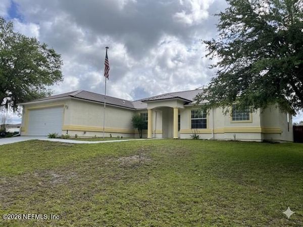 203 VILLAGE Drive, Welaka, FL 32193