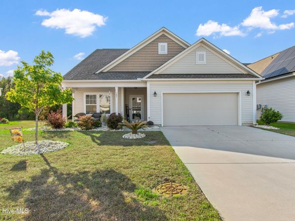 587 Meadowbrook Lane NW, Calabash, NC 28467