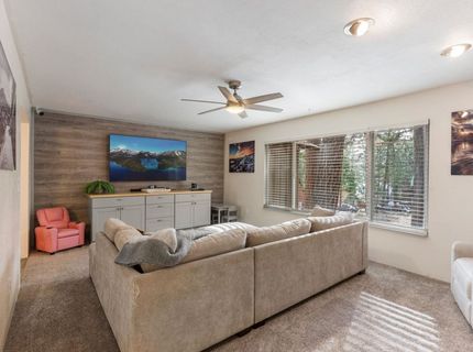 10255 Prosser Drive, Truckee, CA 96161 Photo
