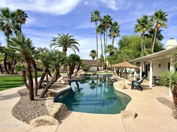1390 N VALENCIA Drive, Chandler, AZ 85226