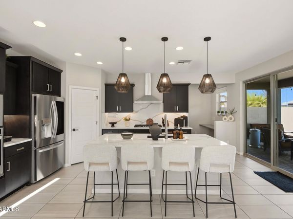 9022 W SAN MIGUEL Avenue, Glendale, AZ 85305