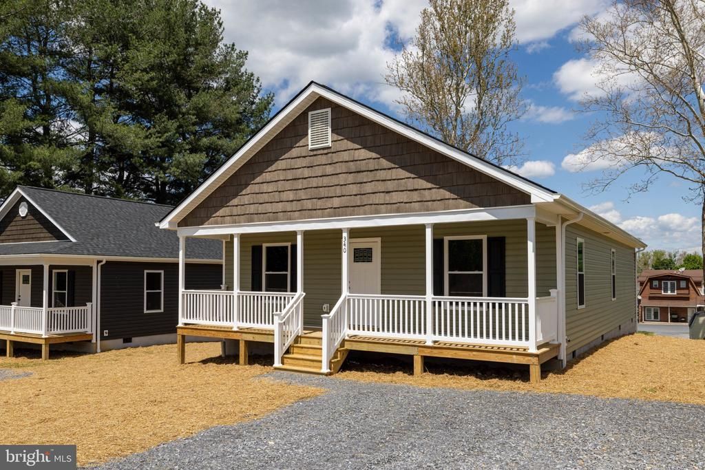 340 W Fairfax Avenue , Elkton, VA 22827 Main Photo
