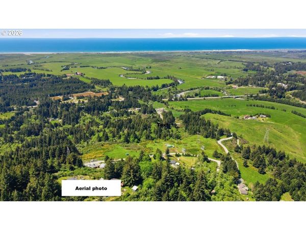 Pacific View, Langlois, OR 97450
