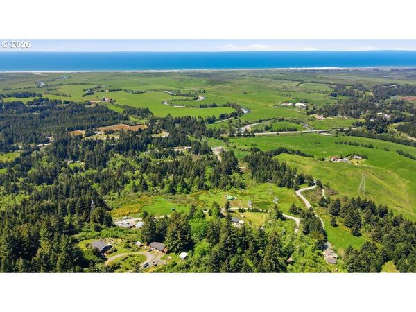 Pacific View, Langlois, OR 97450