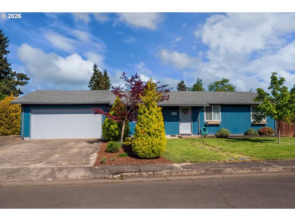 213 F ST, Creswell, OR 97426