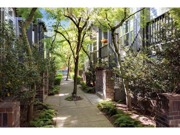 8818 SE 11TH AVE, Portland, OR 97202
