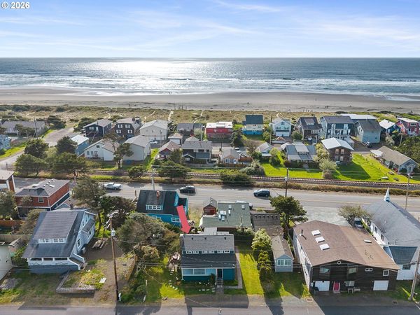 353 S ANCHOR ST, Rockaway Beach, OR 97136