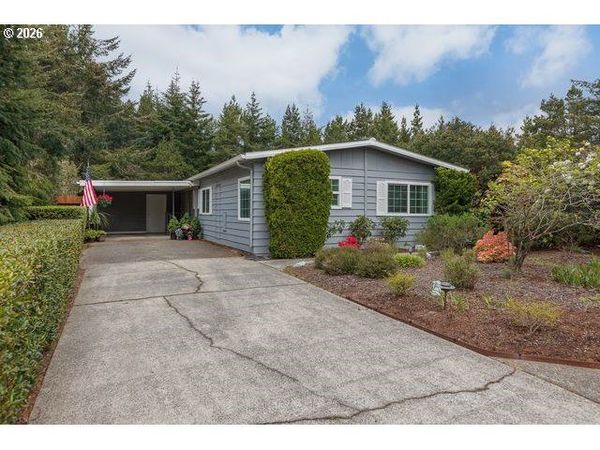 1600 RHODODENDRON DR, Florence, OR 97439