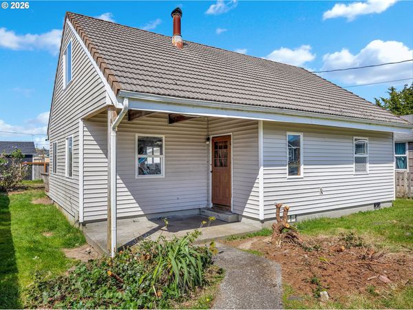 830 2ND AVE, Seaside, OR 97138