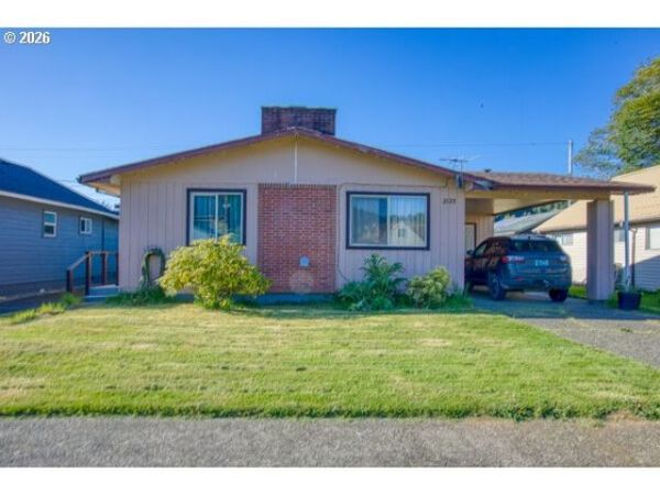2125 ELM AVE, Reedsport, OR 97467