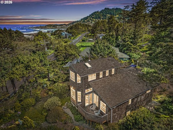 647 PACIFIC VIEW DR, Yachats, OR 97498