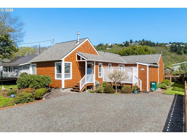 610 S ANCHOR ST, Rockaway Beach, OR 97136