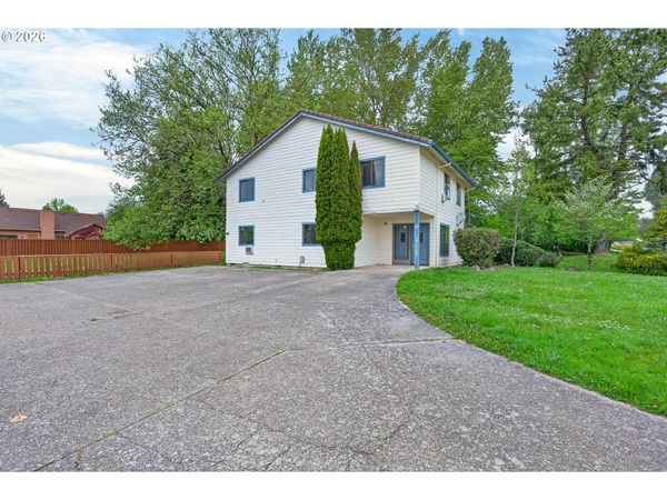 451 NW HILL RD, McMinnville, OR 97128