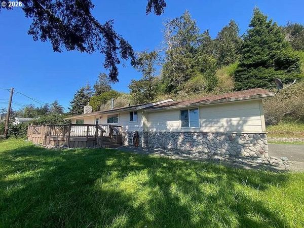 94287 JUNE ST, Gold Beach, OR 97444
