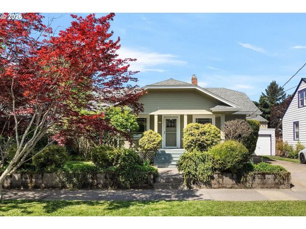 303 SE 86TH AVE, Portland, OR 97216