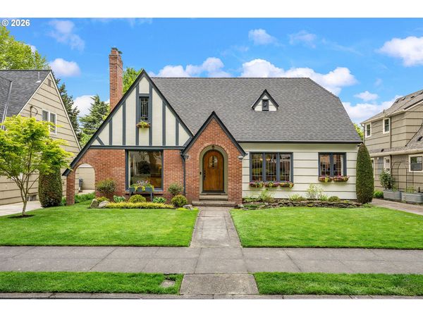 7135 SE REED COLLEGE PL, Portland, OR 97202
