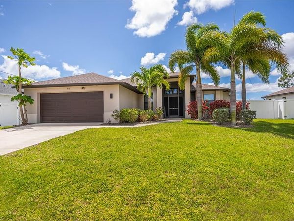 910 SW 12th TER, CAPE CORAL, FL 33991