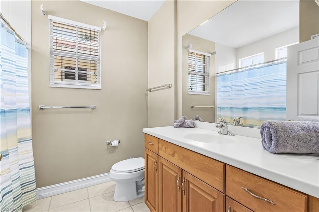 5626 Cape Harbour Dr, Unit 202, Cape Coral, FL 33914 Photo