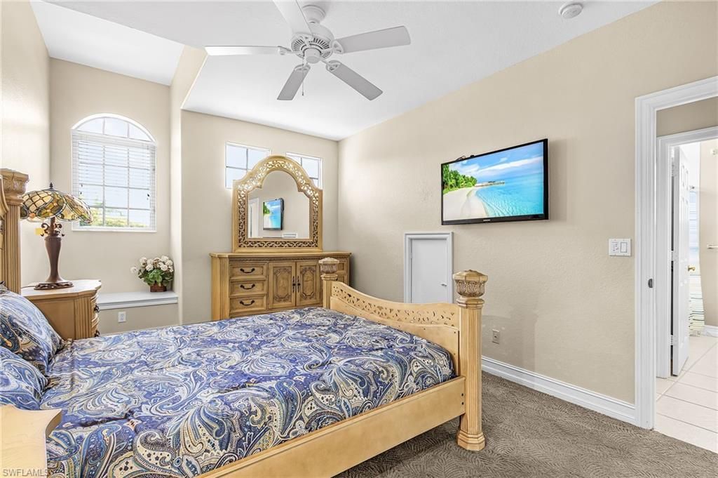 5626 Cape Harbour Dr, Unit 202, Cape Coral, FL 33914 Photo