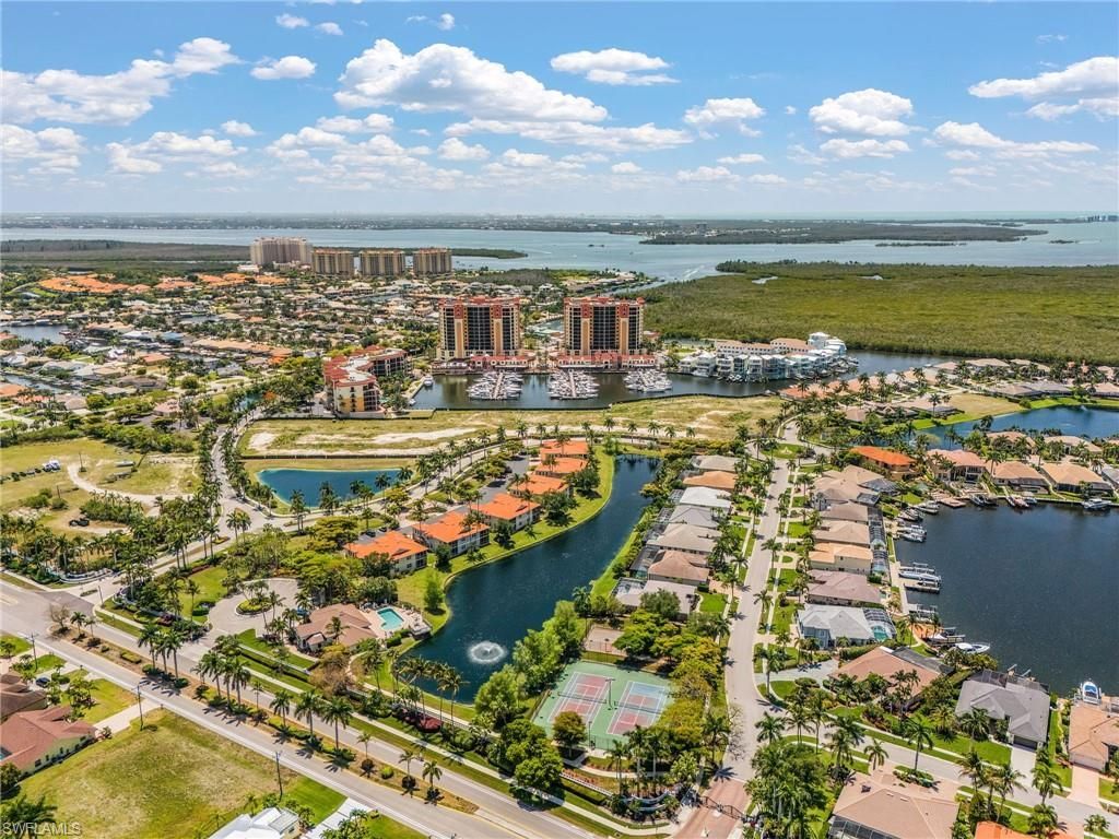 5626 Cape Harbour Dr, Unit 202, Cape Coral, FL 33914 Photo