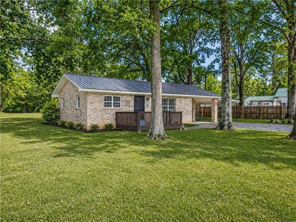 7 York Drive NE, Plainville, GA 30733