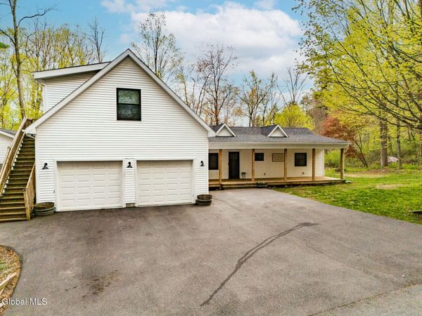 10 E Branch Drive, Queensbury, NY 12804