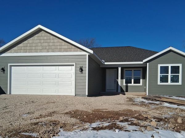 410 Village LANE, Ripon, WI 54971