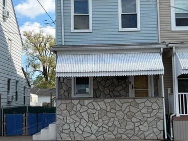 323 WALNUT STREET , BRISTOL, PA 19007
