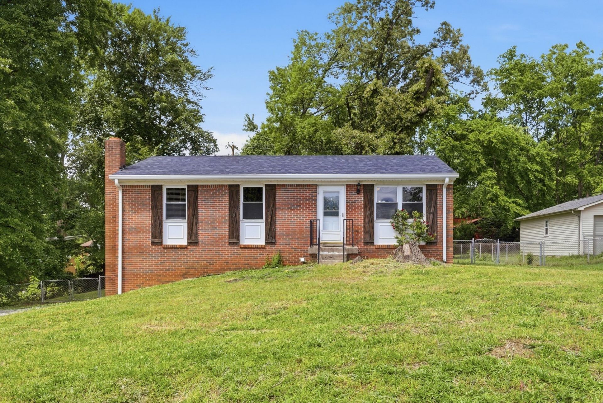 307 Southern Dr, Clarksville, TN 37042 Main Photo