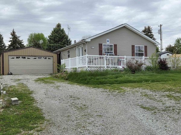 9827 N LINCOLN  RD, Syracuse, IN 46567