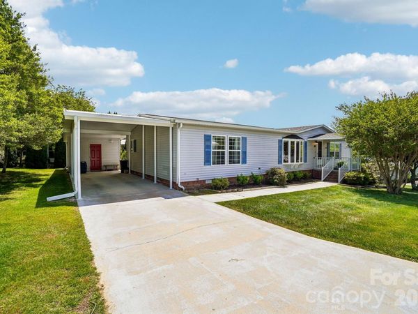 10 N June Lane , Hendersonville, NC 28792