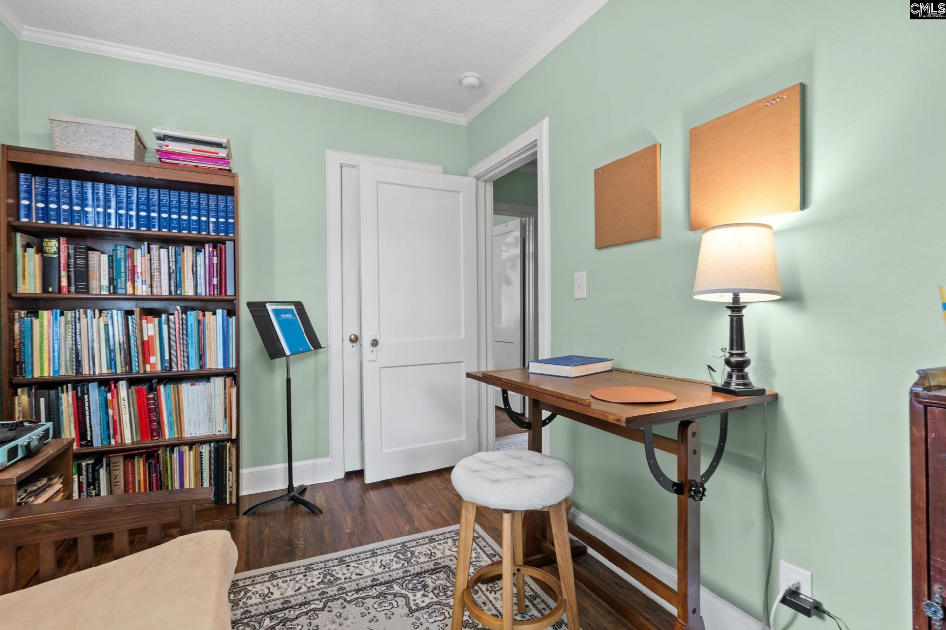 53 Kingsgate Drive  Photo 11