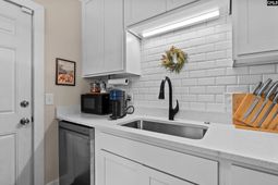 53 Kingsgate Drive  photo 4