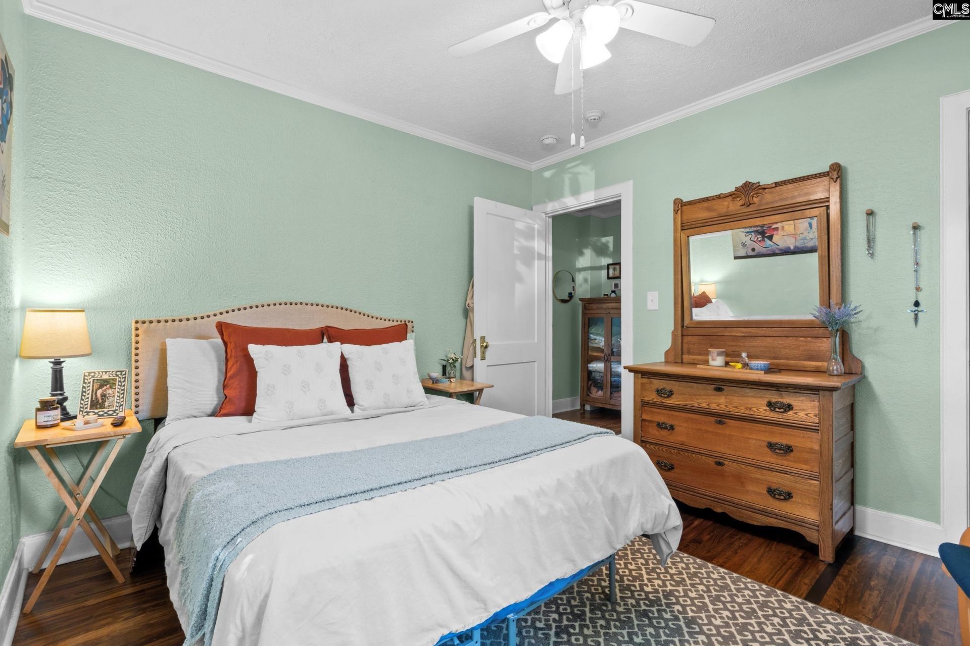 53 Kingsgate Drive  Photo 6