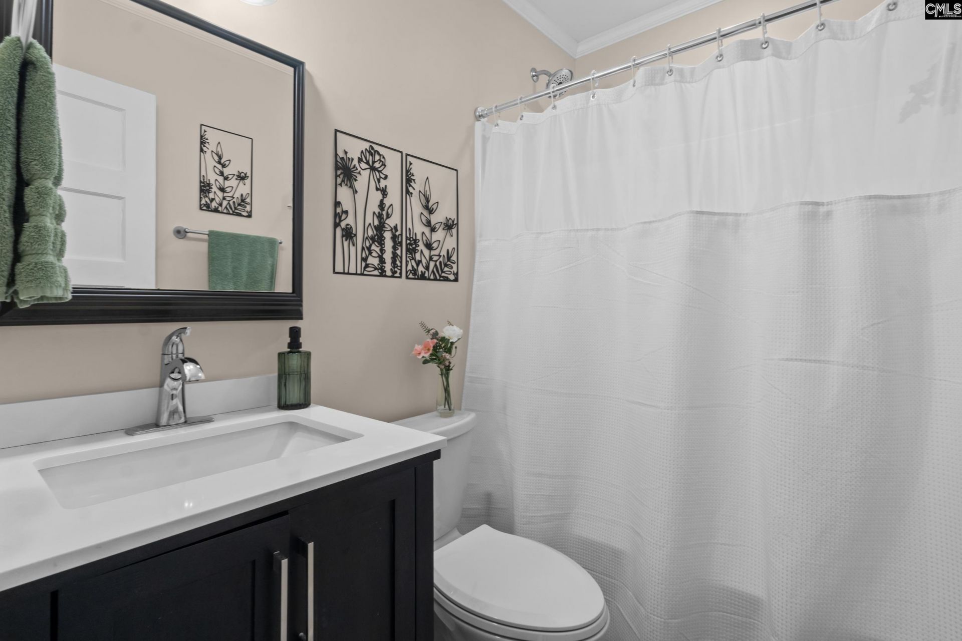 53 Kingsgate Drive  Photo 8
