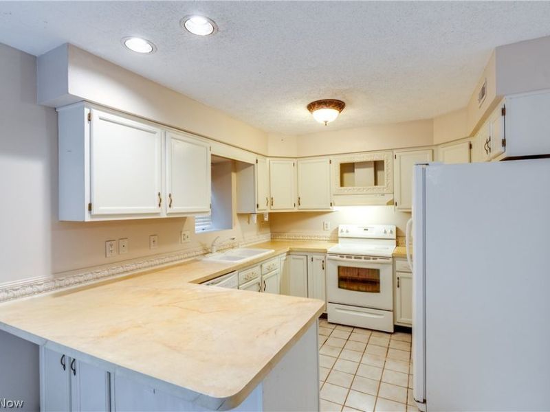 600 Hilltop Terrace, Tallmadge, OH 44278 Photo 8
