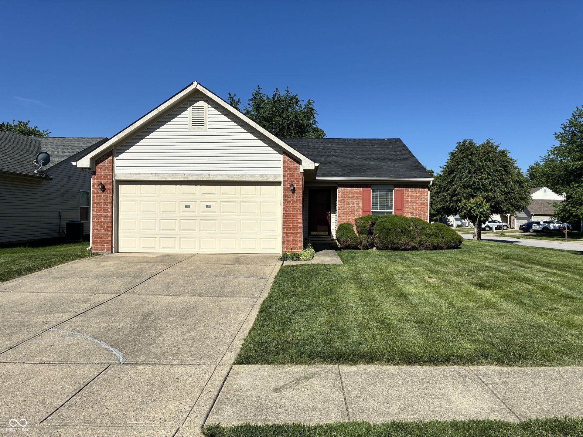 8410 Armistead Lane, Indianapolis, IN 46227 Main Photo