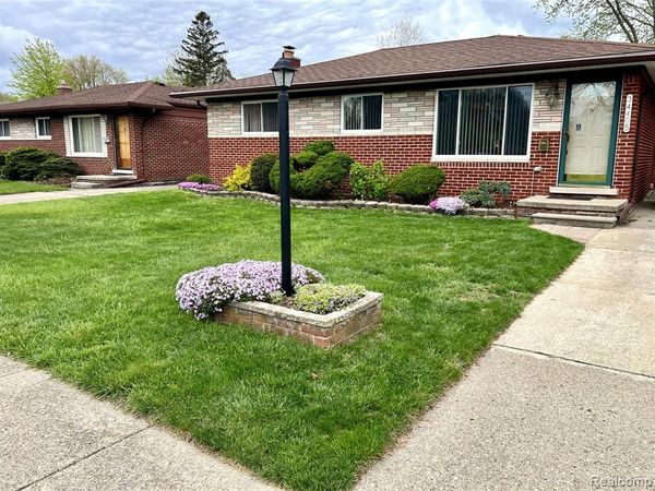 34405 Little Mack Avenue, Clinton Twp, MI 48035