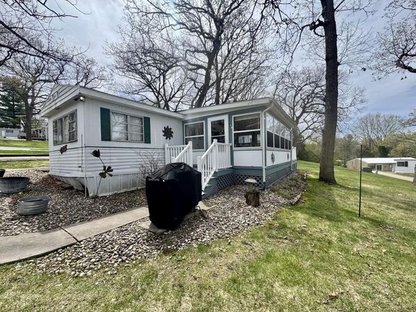 W1325 Spring Grove ROAD, Unit 39, Ripon, WI 54971