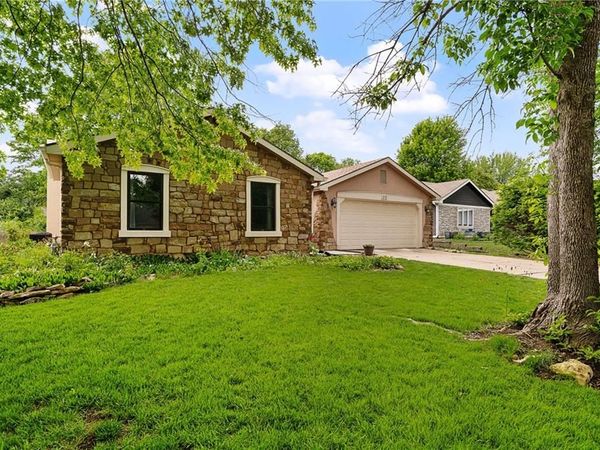 133 Tumbleweed Drive, Lawrence, KS 66049