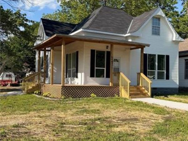 2431 Washington Avenue, Parsons, KS 67357