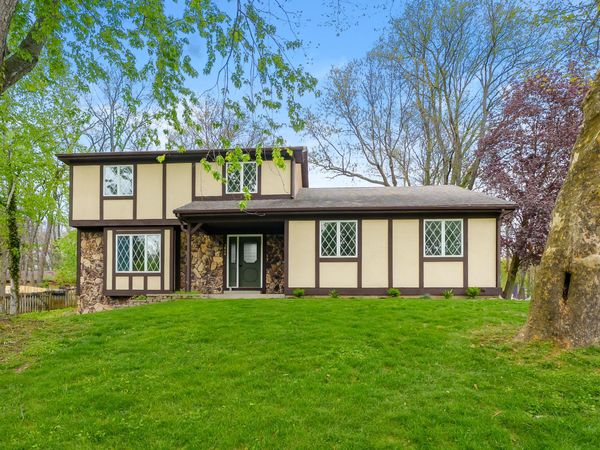 5814 Scenic Way Drive, Kalamazoo, MI 49009