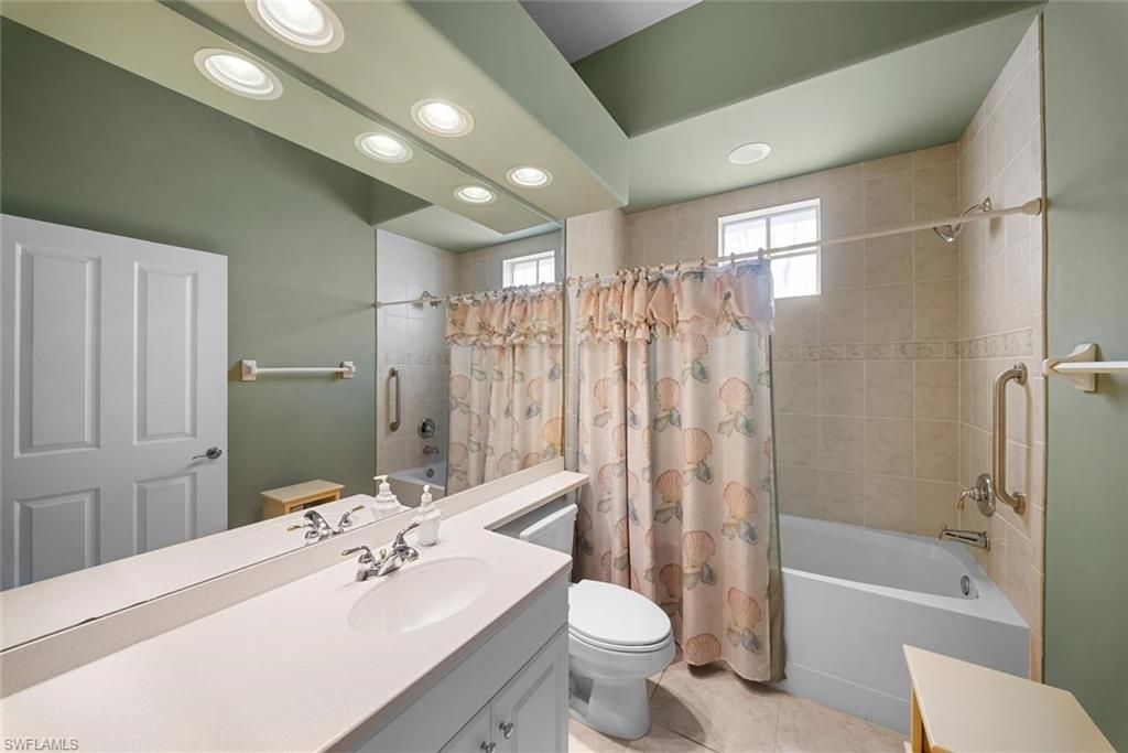 8641 Piazza Del Lago Cir, Unit 201, Estero, FL 33928 Photo
