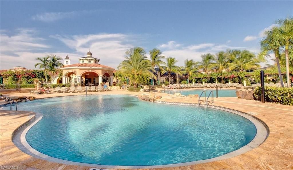8641 Piazza Del Lago Cir, Unit 201, Estero, FL 33928 Photo